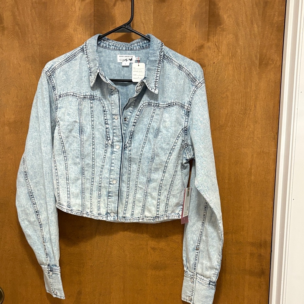 373. Good American Dolly Light Wash Cropped Jean Jacket